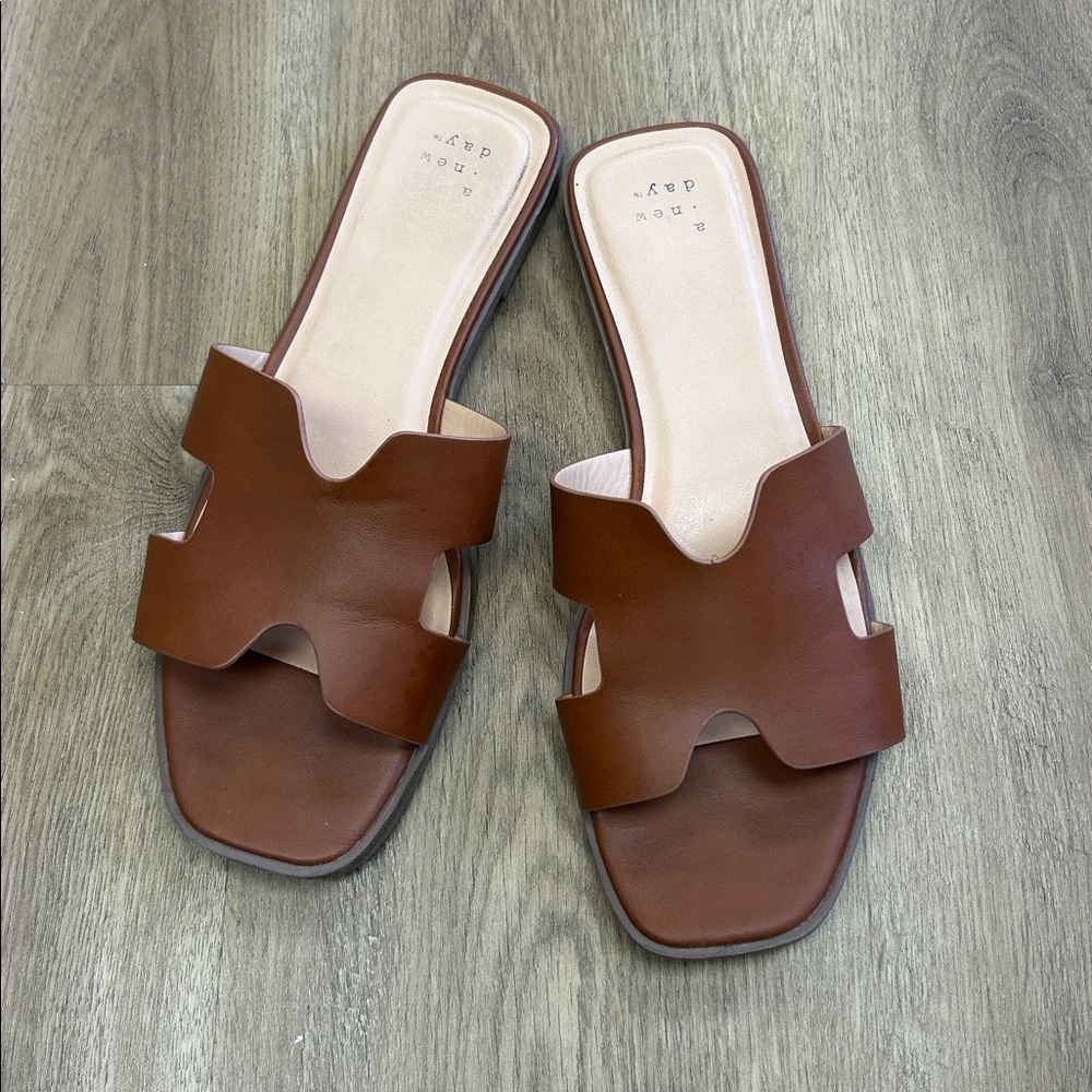 Women’s A new day (Target) Brown faux Leather Slide Mules Flip flops US 7.5